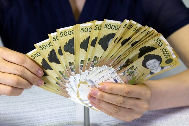 주말 알바나 단기 부업 크몽·숨고로 월 30만 원 추가 수익 만드는 파이프라인 설계